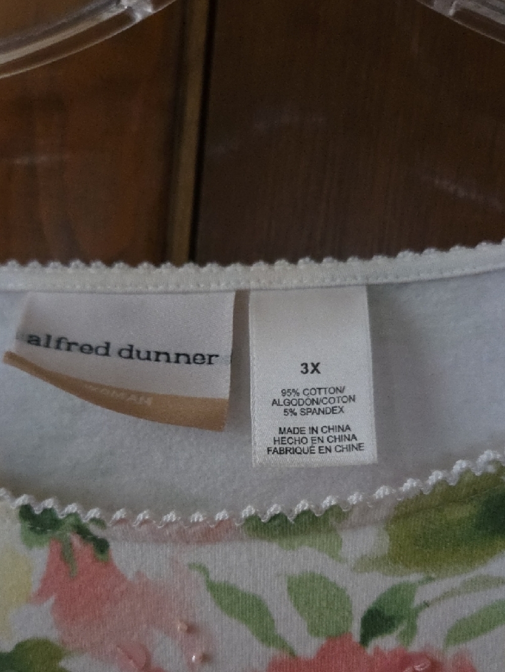 WORN ONCE Women’s White Floral Sequin Scoop Neck Top - Picture 2 of 10